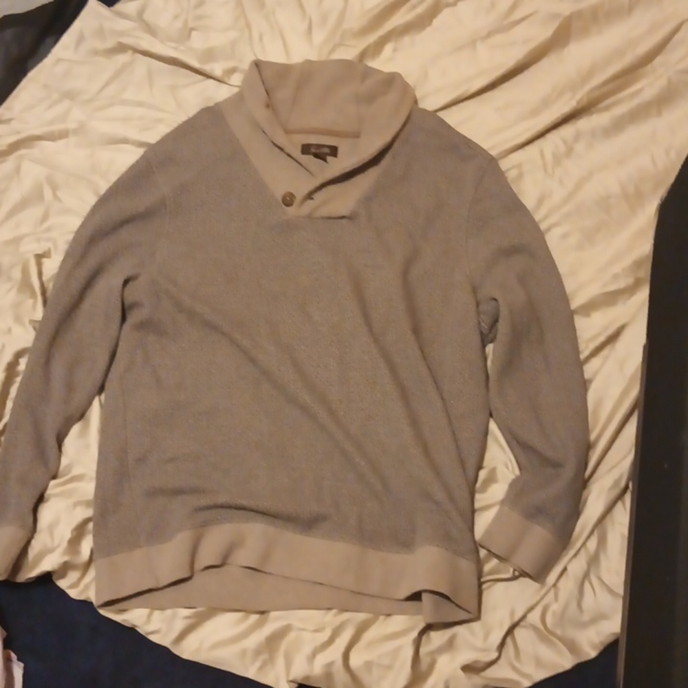 A little small for me. Tan XXL Tasso Elba sweater